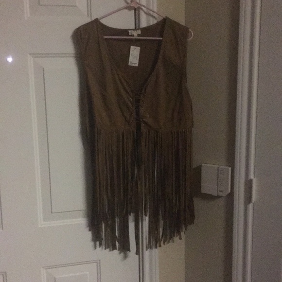 Tasseled top - Picture 1 of 1